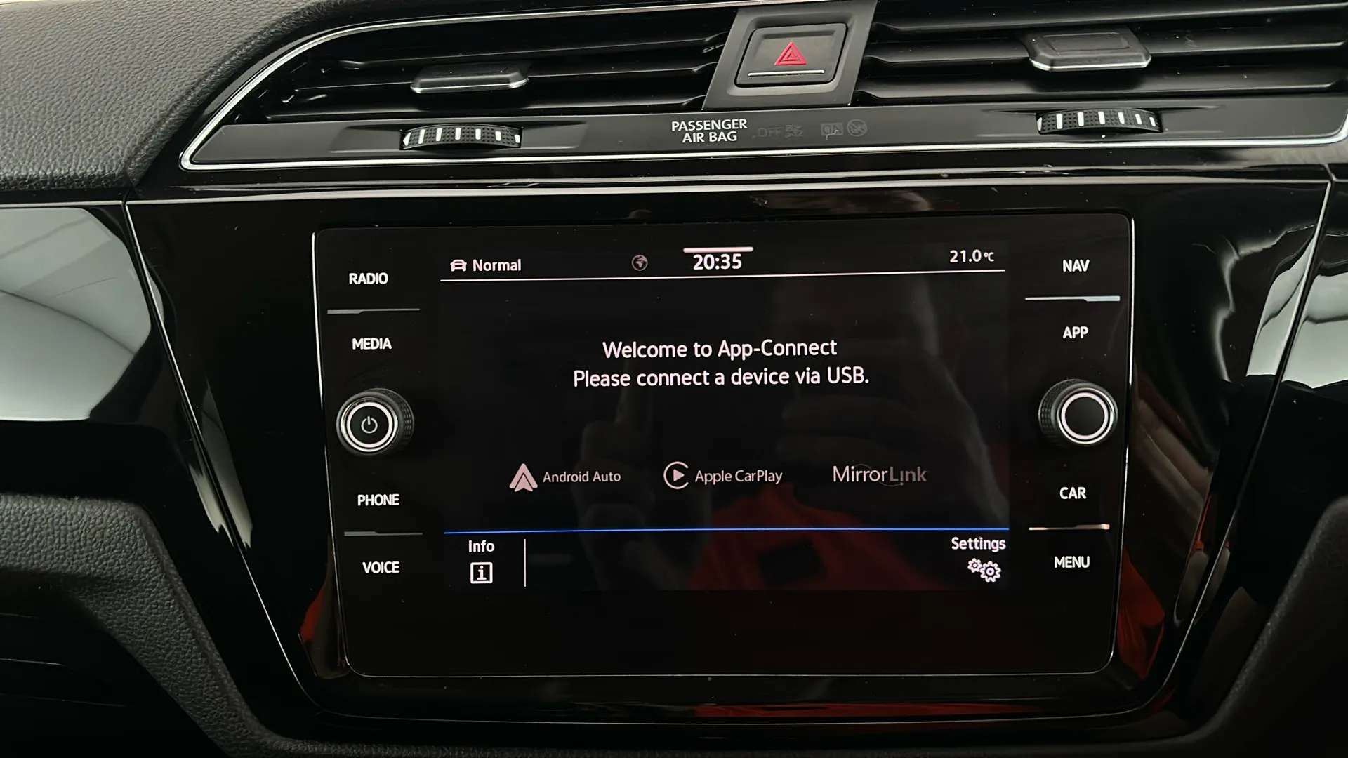 2021 VOLKSWAGEN TOURAN 2021 VOLKSWAGEN TOURAN