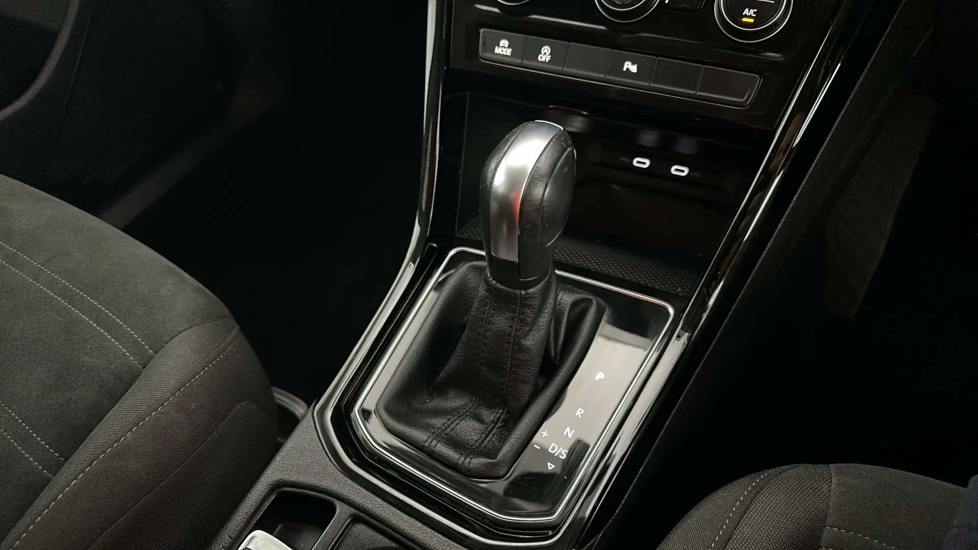 2021 VOLKSWAGEN TOURAN 2021 VOLKSWAGEN TOURAN