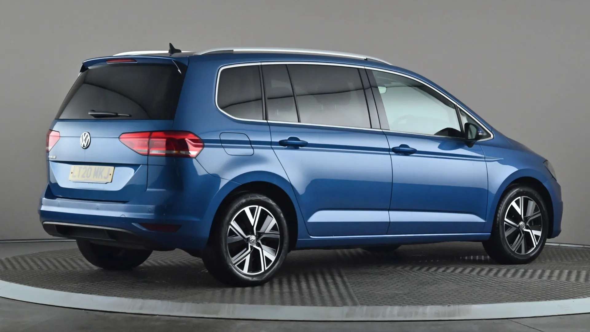 2020 VOLKSWAGEN TOURAN 2020 VOLKSWAGEN TOURAN