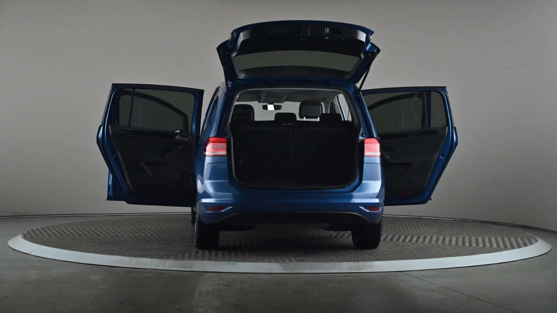 2020 VOLKSWAGEN TOURAN 2020 VOLKSWAGEN TOURAN