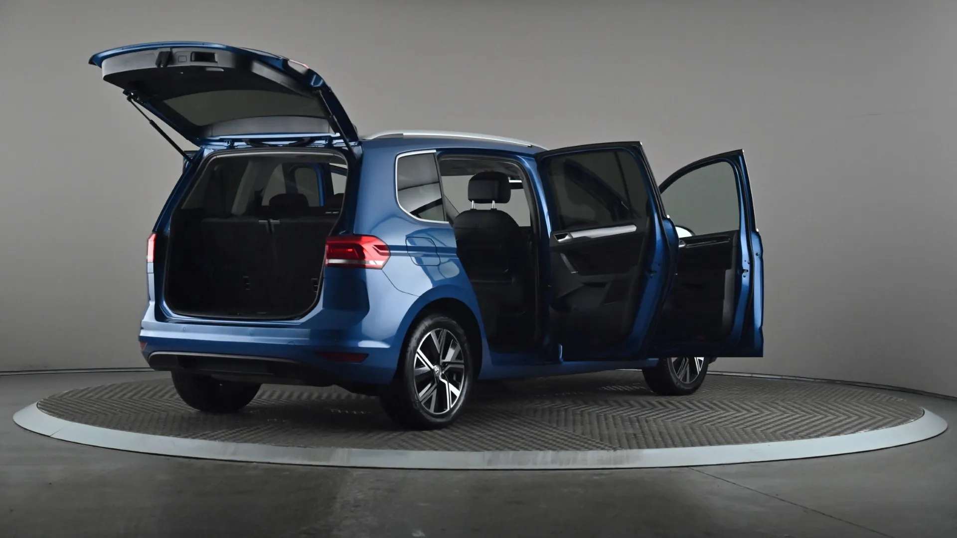 2020 VOLKSWAGEN TOURAN 2020 VOLKSWAGEN TOURAN