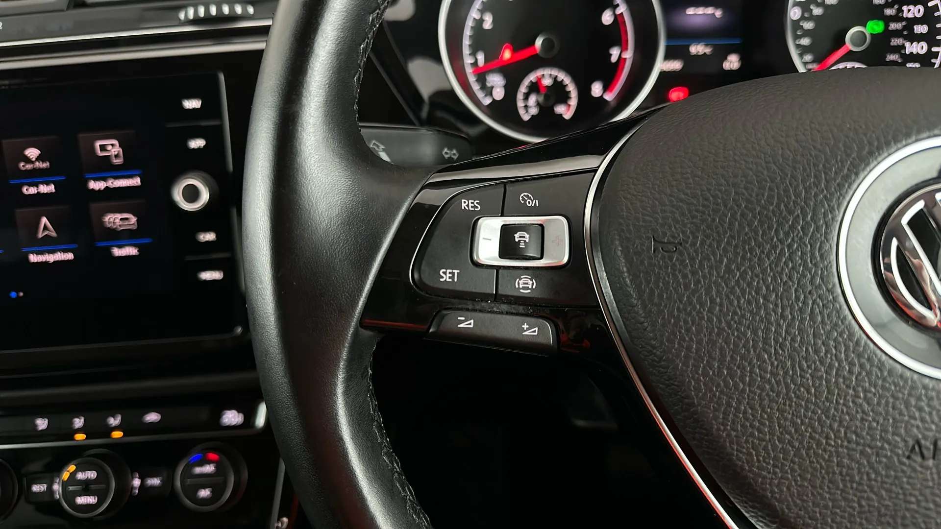 2020 VOLKSWAGEN TOURAN 2020 VOLKSWAGEN TOURAN