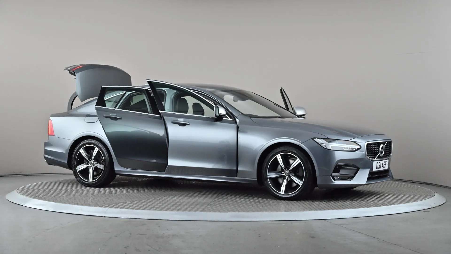 2019 VOLVO S90 2019 VOLVO S90