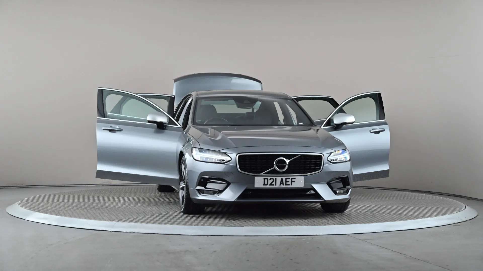 2019 VOLVO S90 2019 VOLVO S90