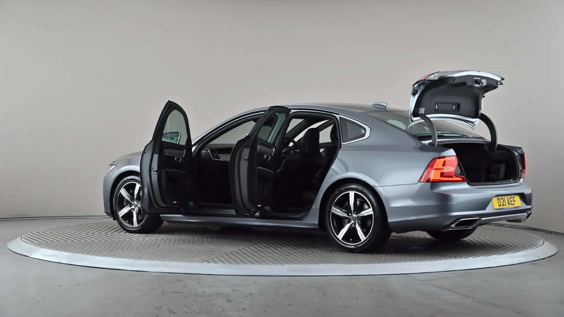 2019 VOLVO S90 2019 VOLVO S90