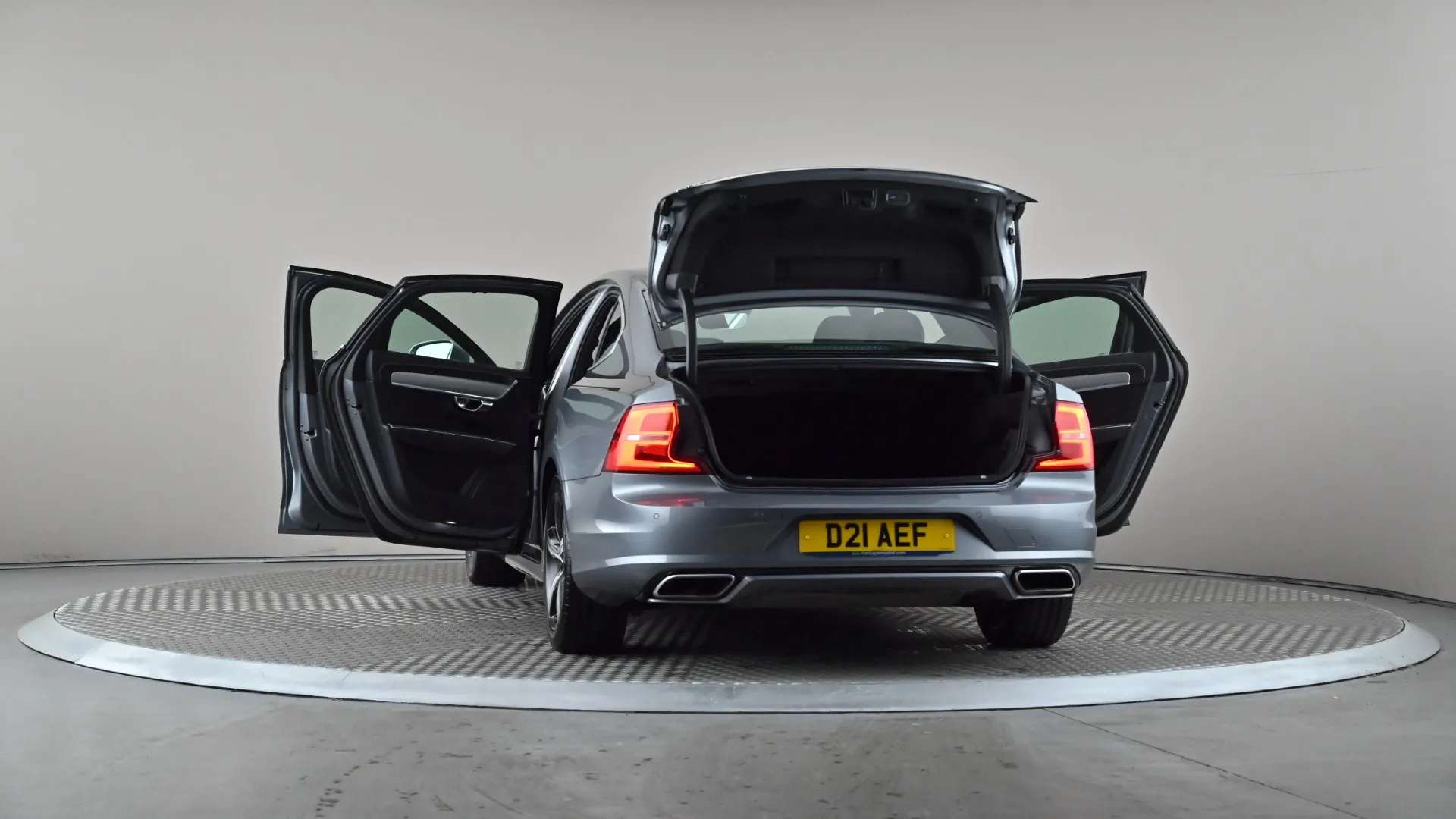 2019 VOLVO S90 2019 VOLVO S90