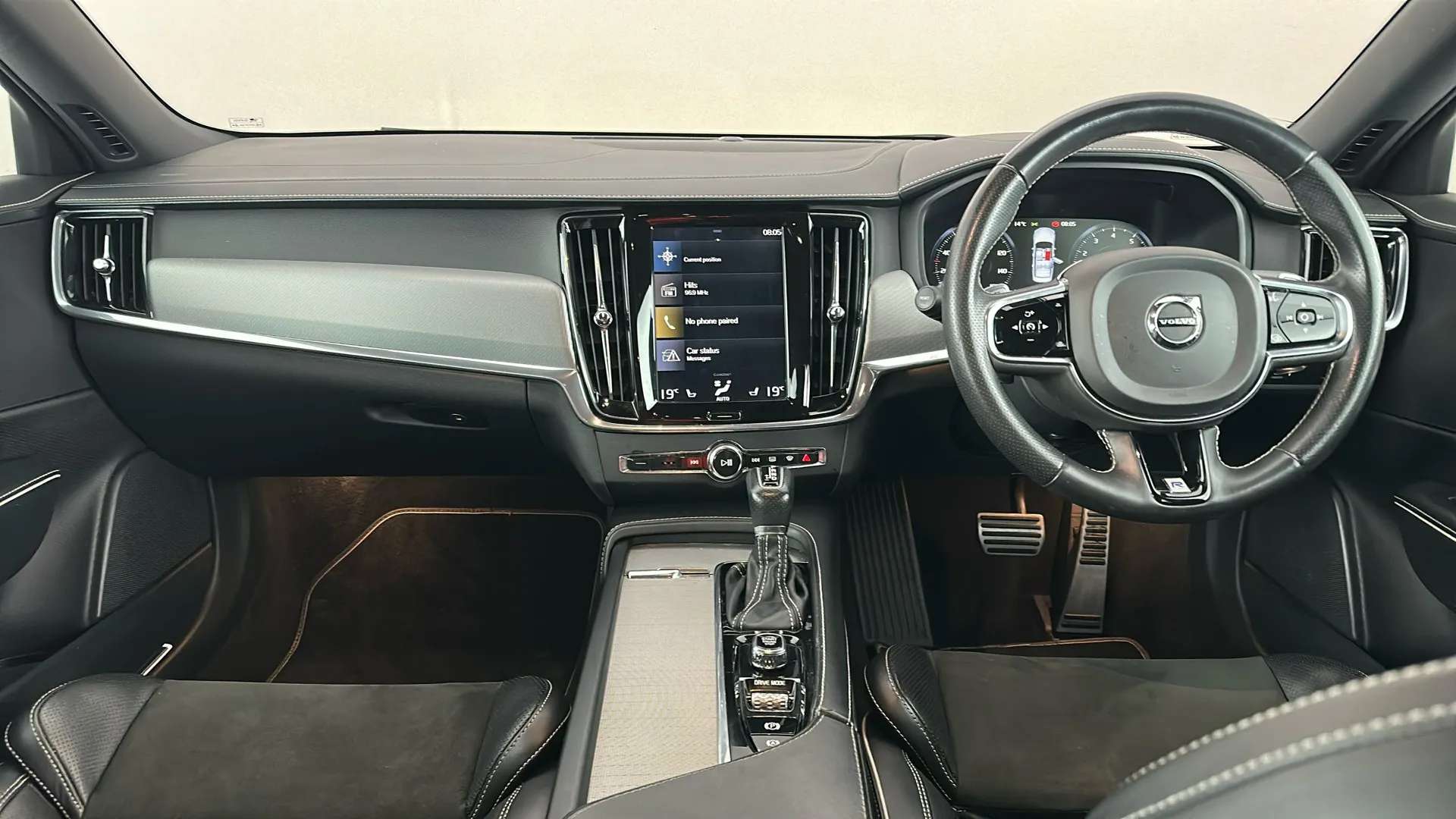 2019 VOLVO S90 2019 VOLVO S90