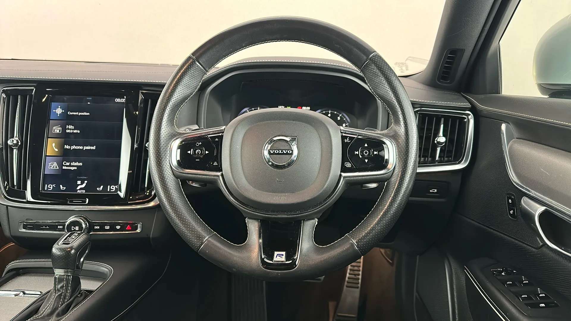 2019 VOLVO S90 2019 VOLVO S90