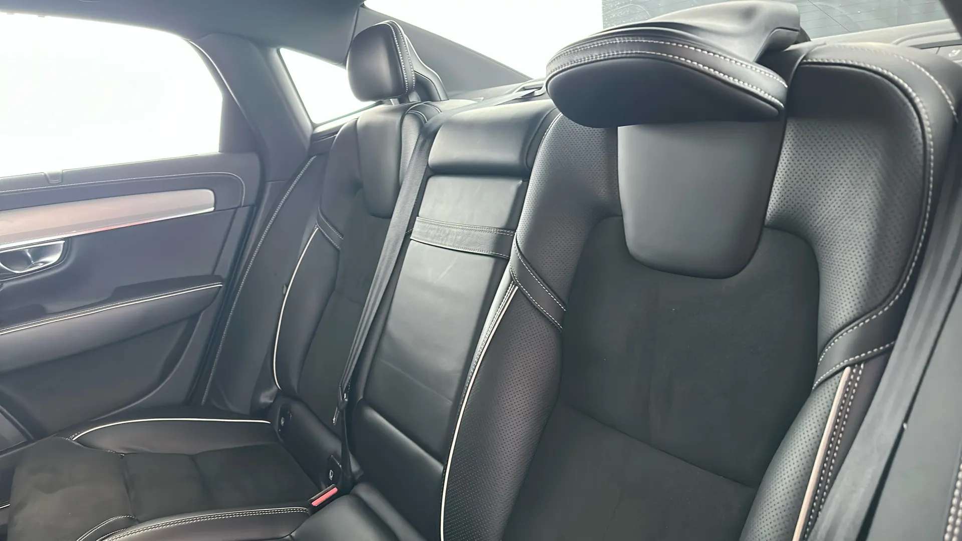 2019 VOLVO S90 2019 VOLVO S90