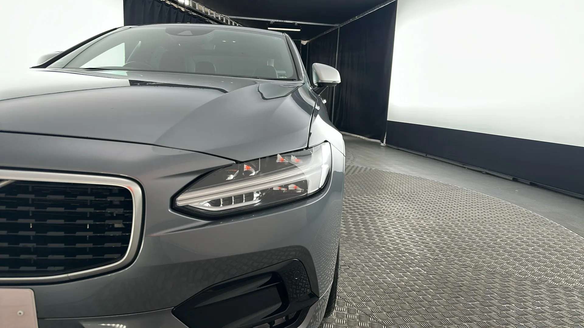 2019 VOLVO S90 2019 VOLVO S90