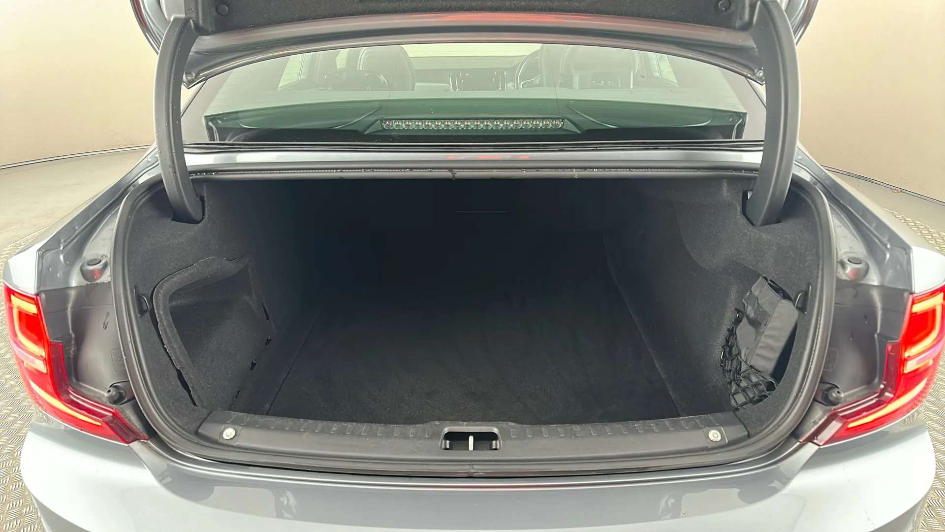 2019 VOLVO S90 2019 VOLVO S90