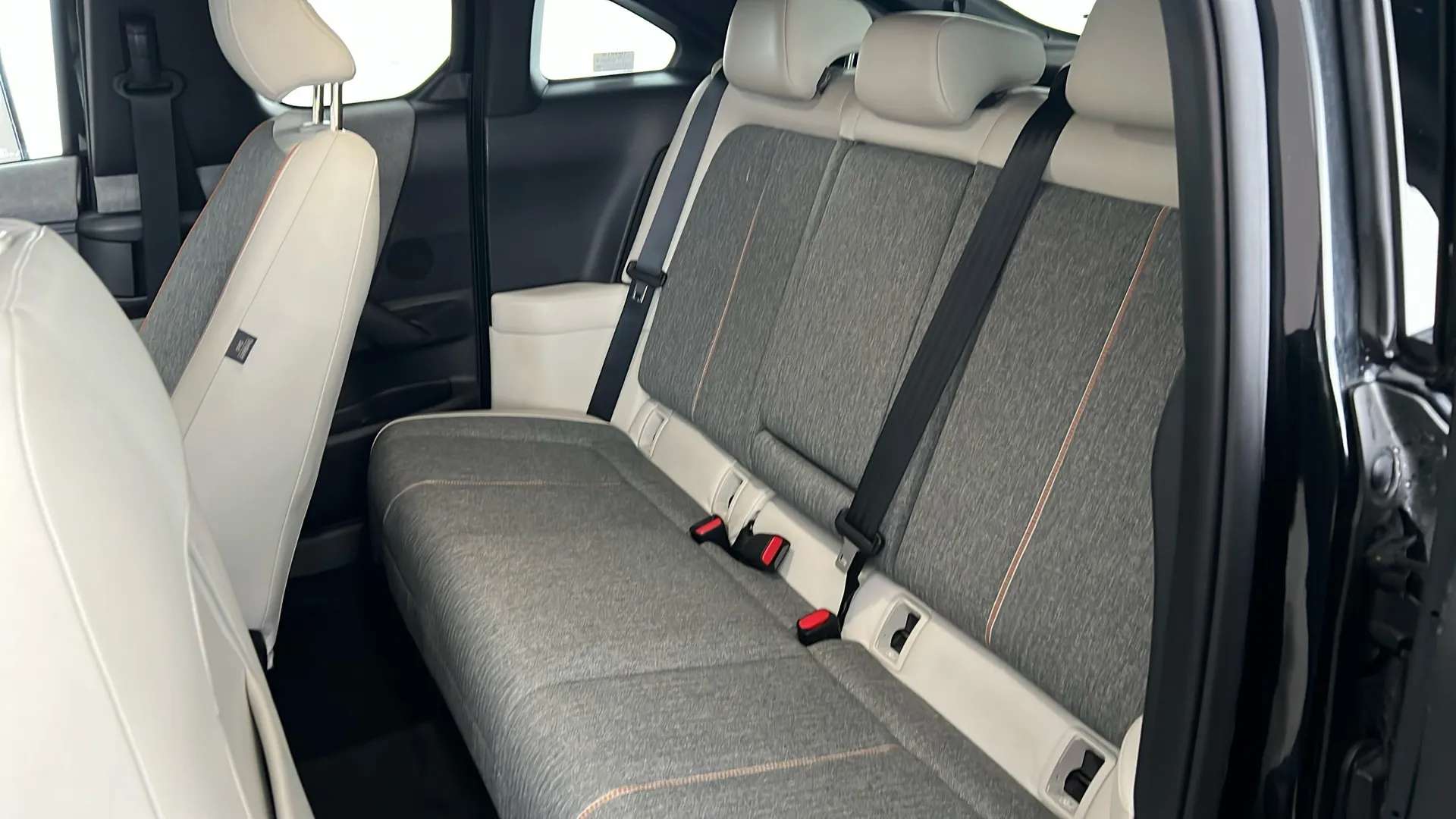 2023 MAZDA MX-30 2023 MAZDA MX-30