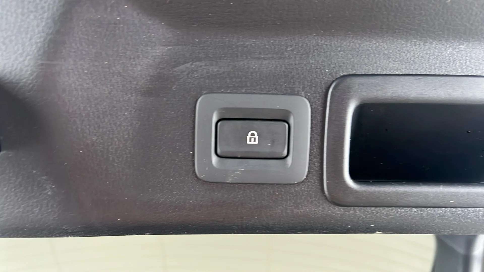 2023 MAZDA MX-30 2023 MAZDA MX-30