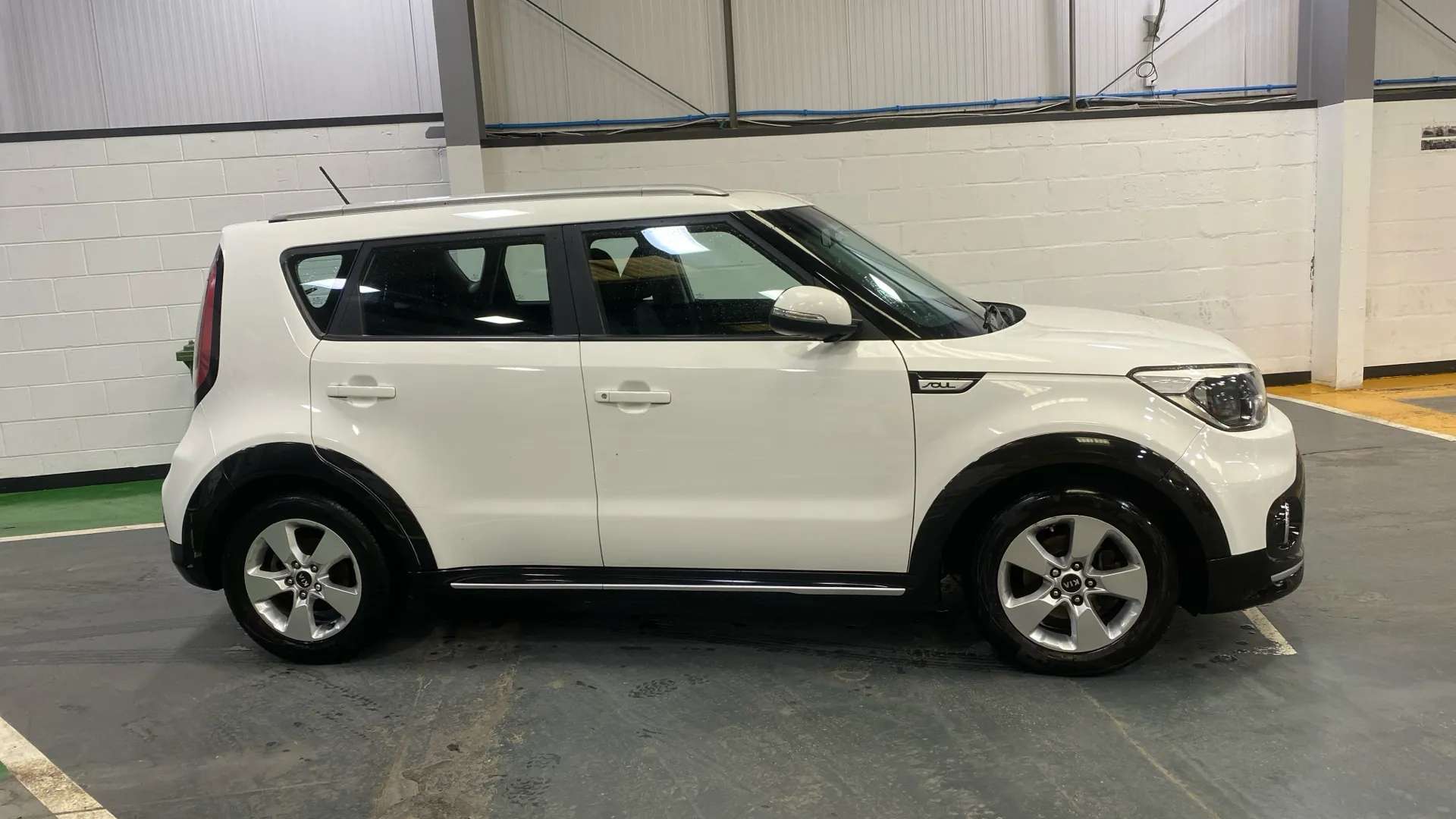 A 2017 KIA SOUL 1.6 GDi 1 A 2017 KIA SOUL 1.6 GDi 1
