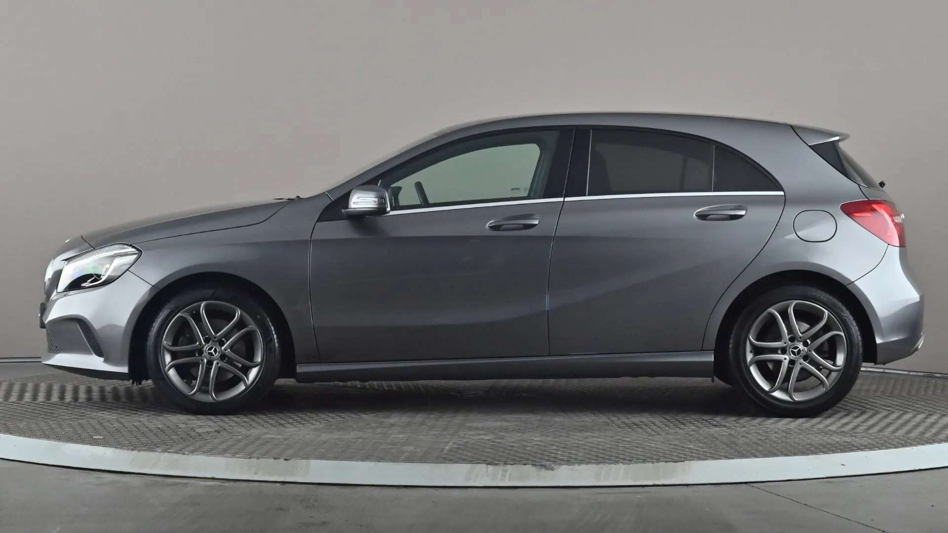 A 2018 MERCEDES-BENZ A CLASS A200d Sport Edition A 2018 MERCEDES-BENZ A CLASS A200d Sport Edition