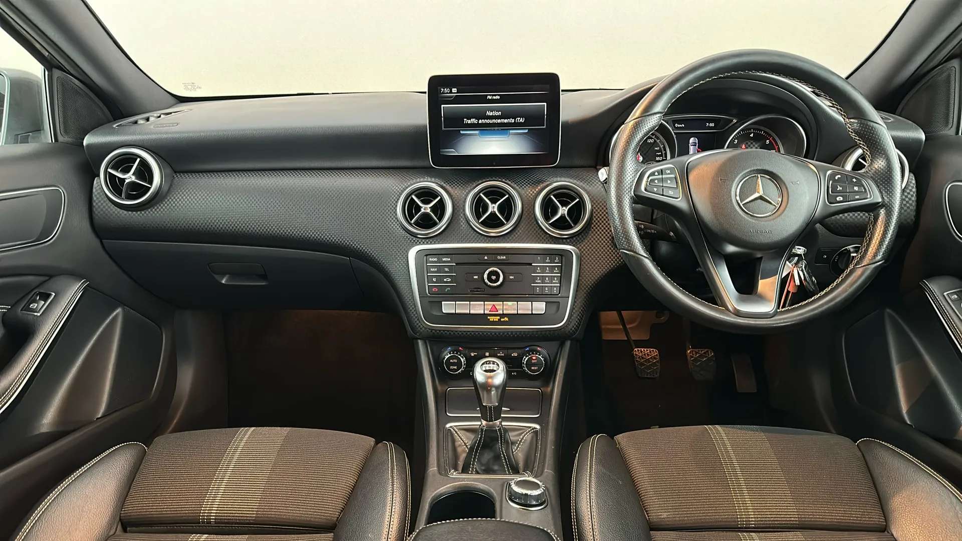 2018 MERCEDES-BENZ A CLASS 2018 MERCEDES-BENZ A CLASS