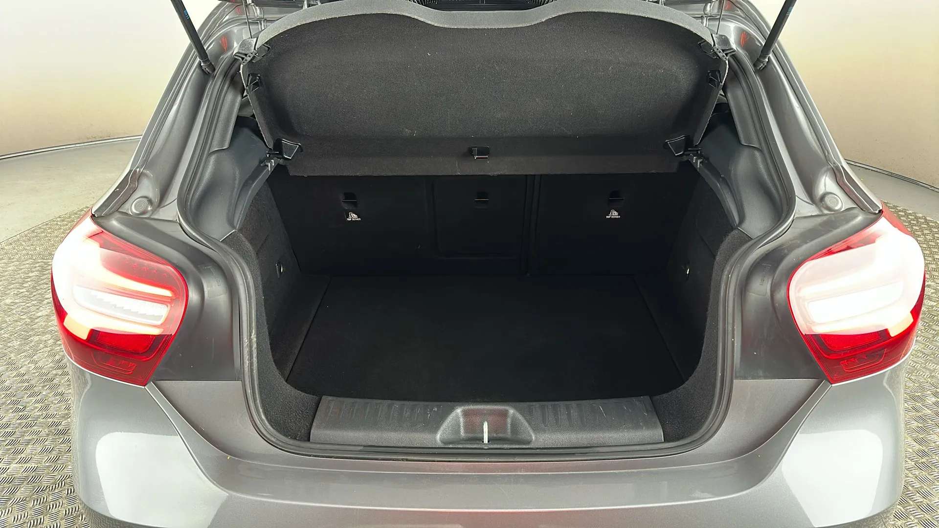 2018 MERCEDES-BENZ A CLASS 2018 MERCEDES-BENZ A CLASS