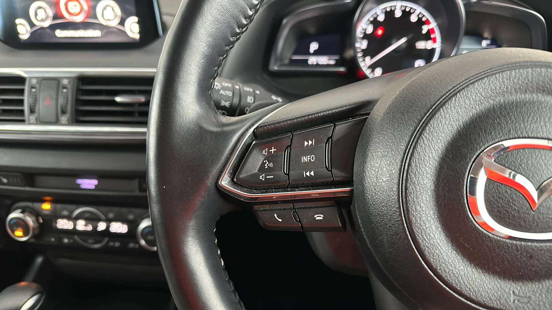 2017 MAZDA MAZDA3 2017 MAZDA MAZDA3