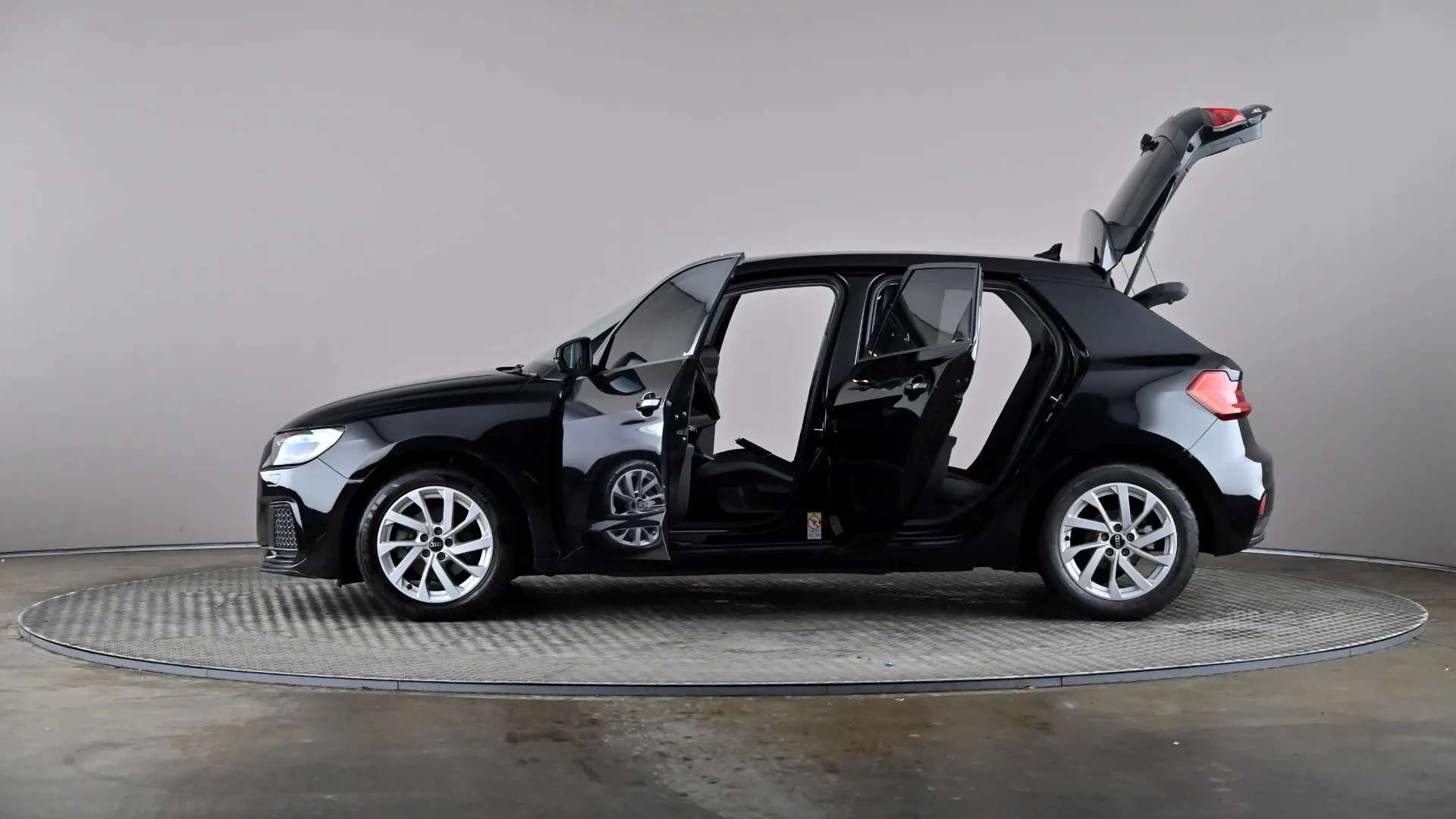 2021 AUDI A1 2021 AUDI A1