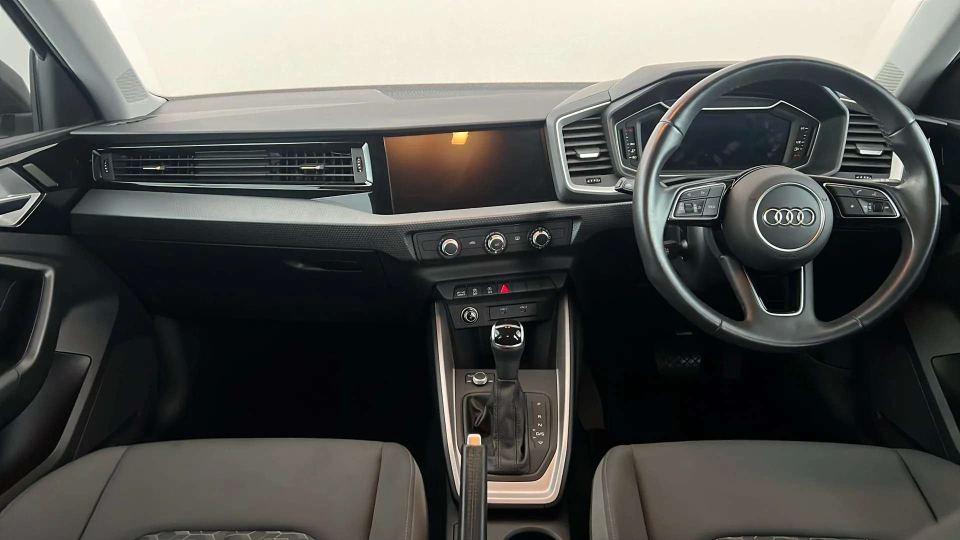 2021 AUDI A1 2021 AUDI A1