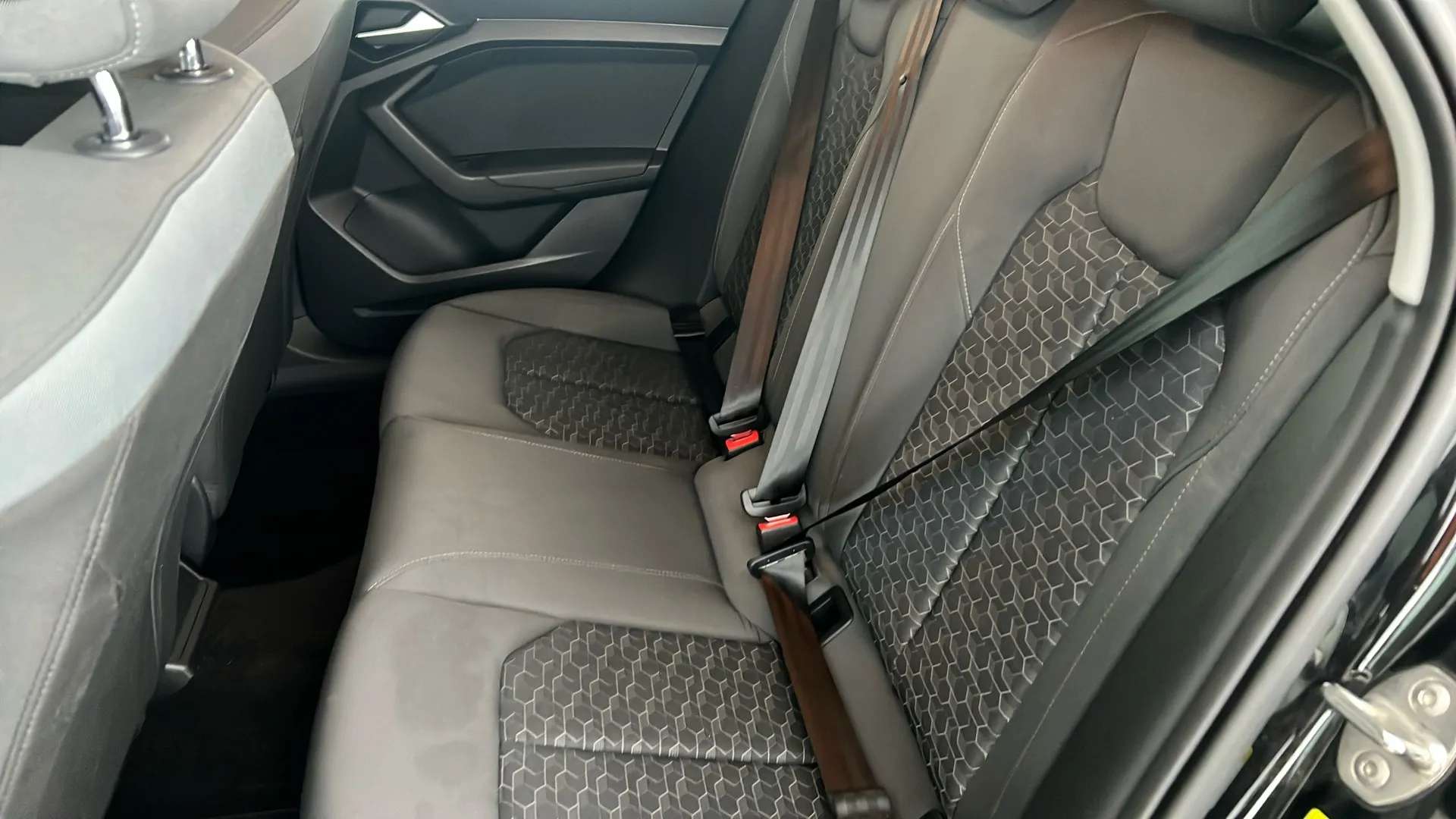 2021 AUDI A1 2021 AUDI A1