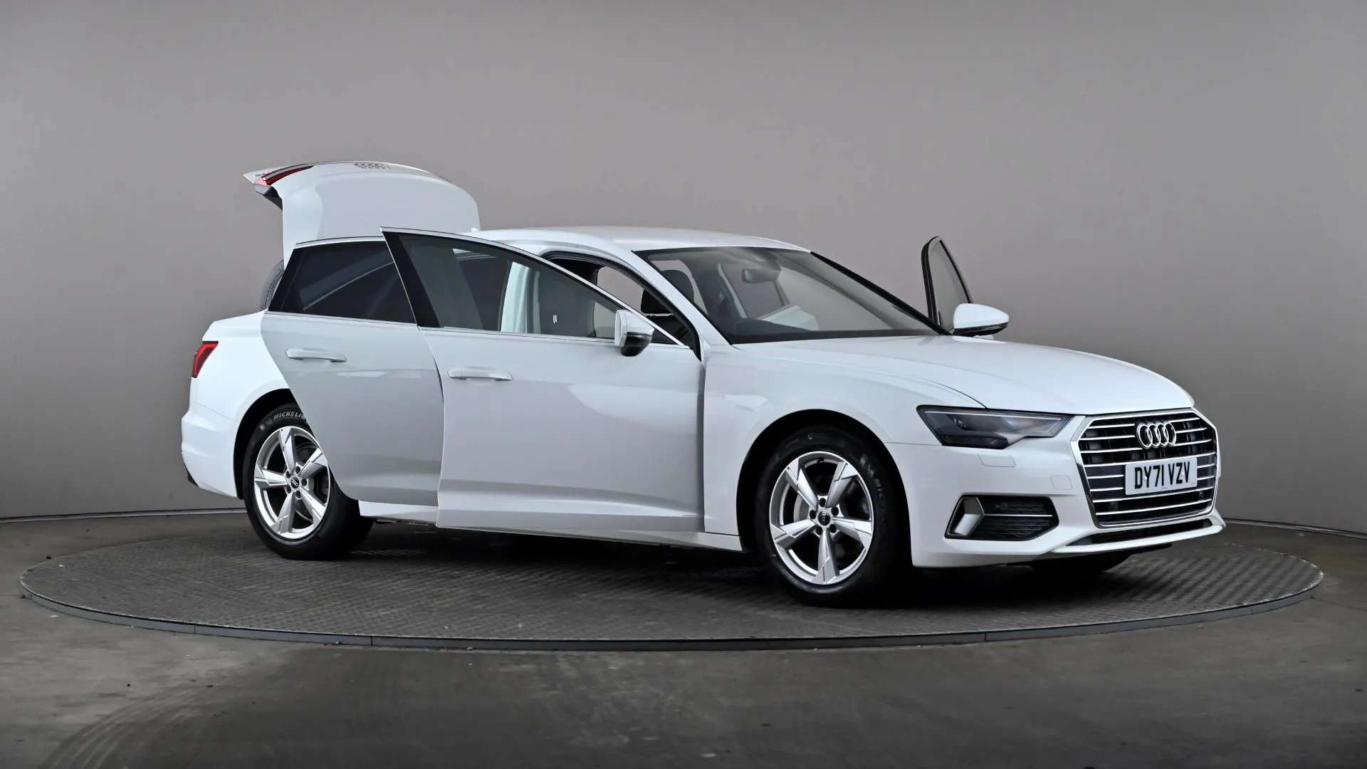 2021 AUDI A6 2021 AUDI A6
