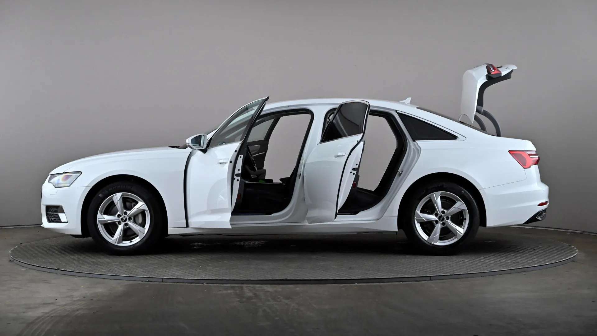 2021 AUDI A6 2021 AUDI A6