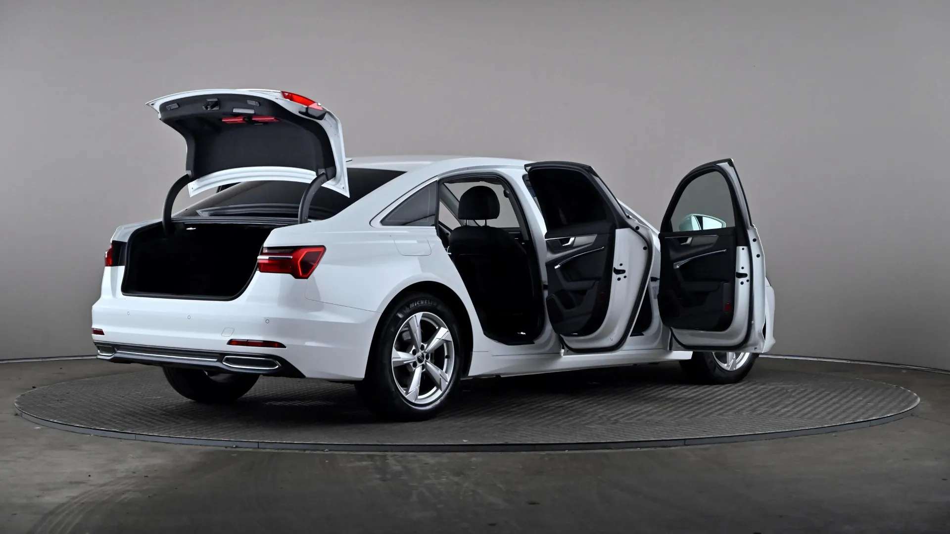 2021 AUDI A6 2021 AUDI A6
