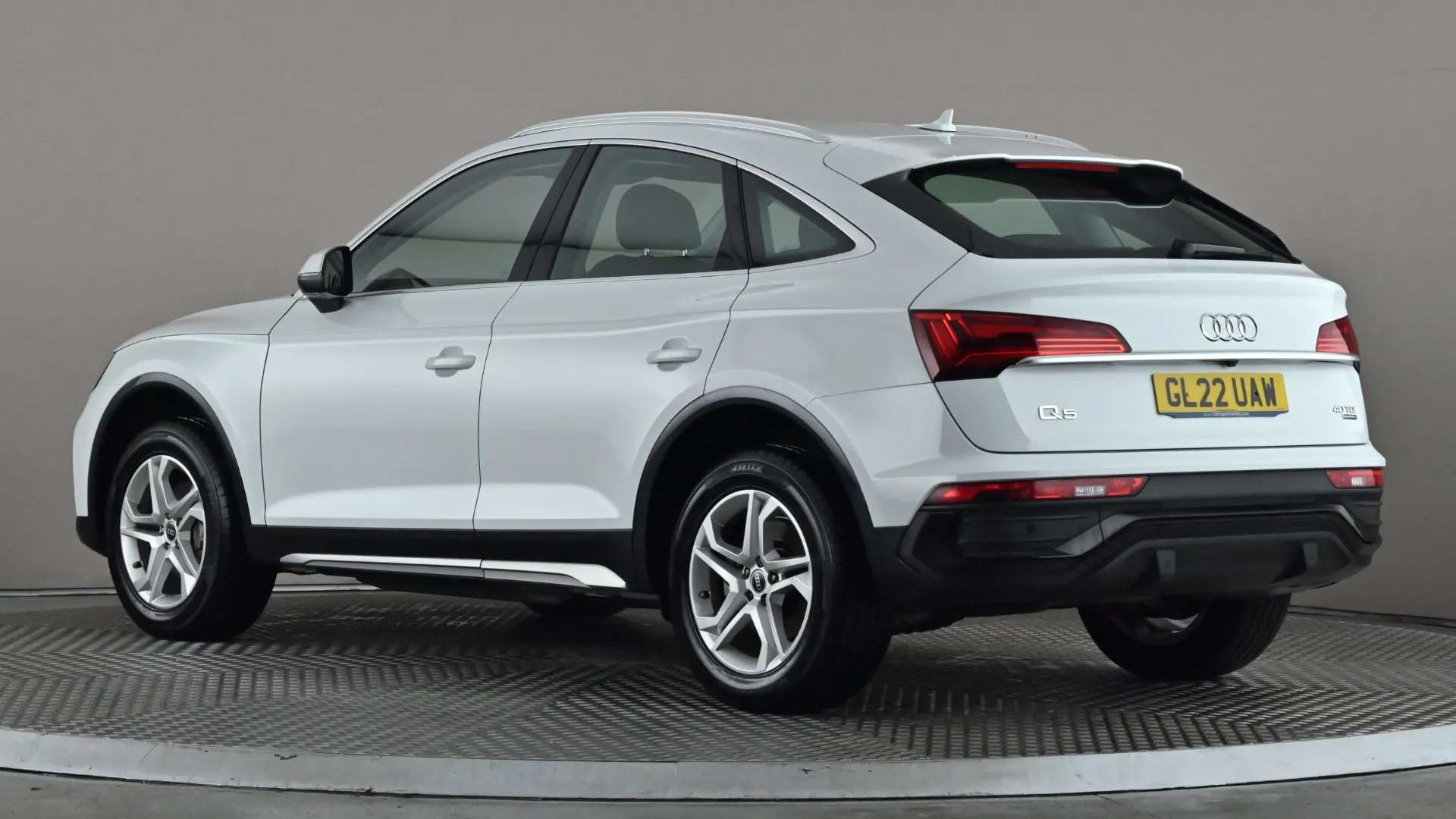 A 2022 AUDI Q5 40 TDI Quattro Sport S Tronic A 2022 AUDI Q5 40 TDI Quattro Sport S Tronic