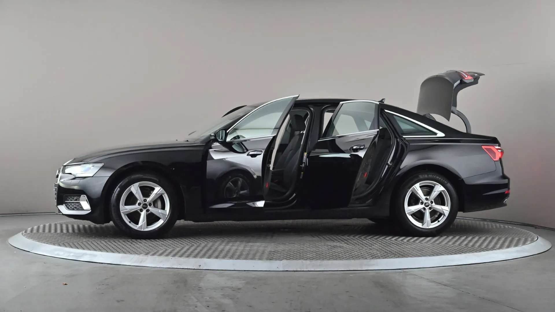 2022 AUDI A6 2022 AUDI A6