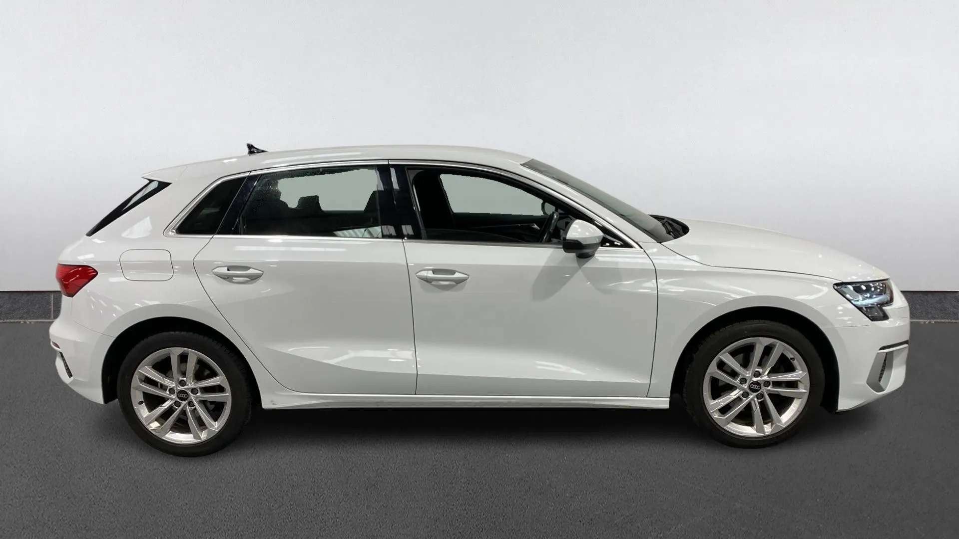 A 2023 AUDI A3 35 TFSI Sport S Tronic A 2023 AUDI A3 35 TFSI Sport S Tronic