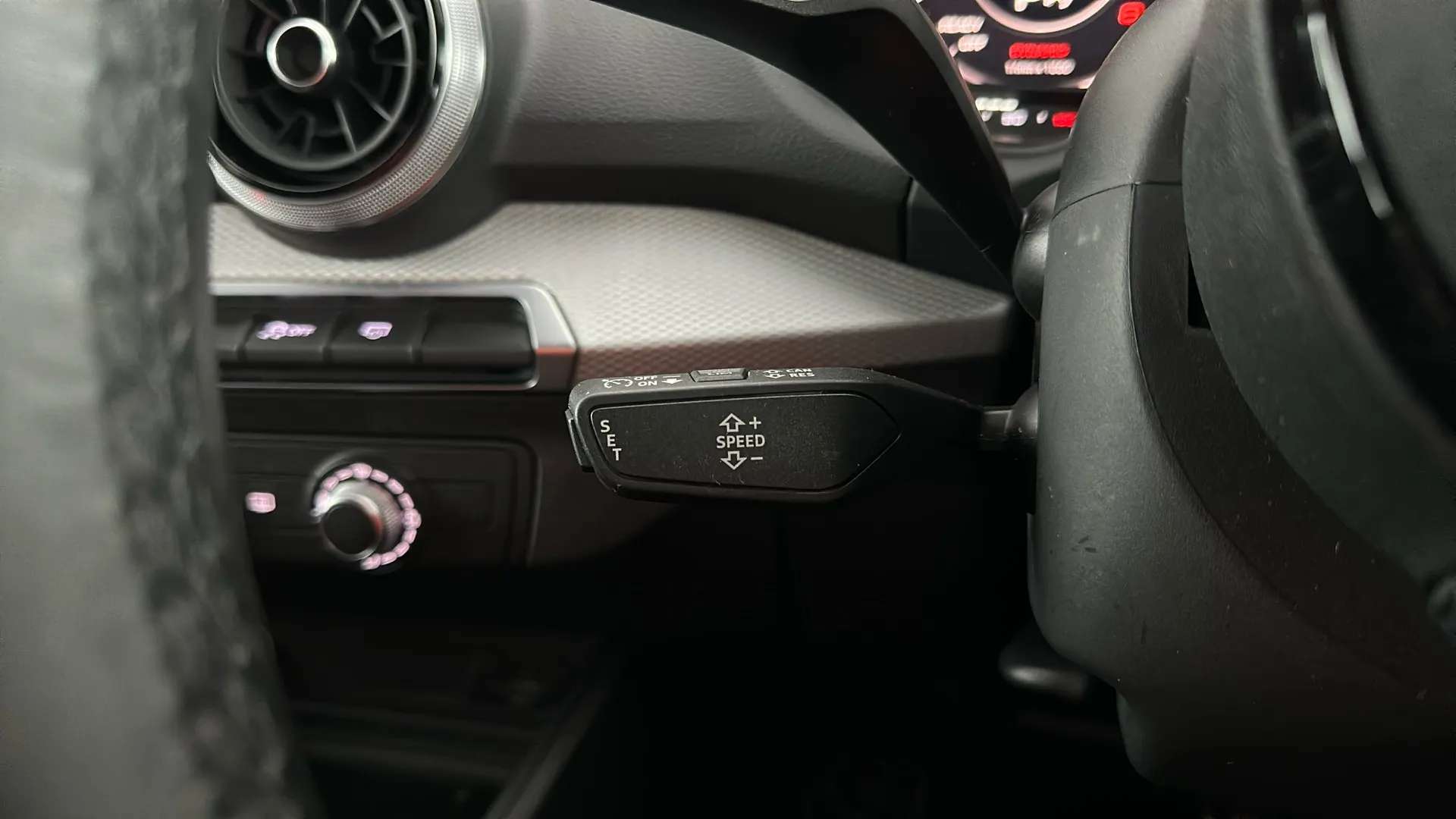 2023 AUDI Q2 2023 AUDI Q2