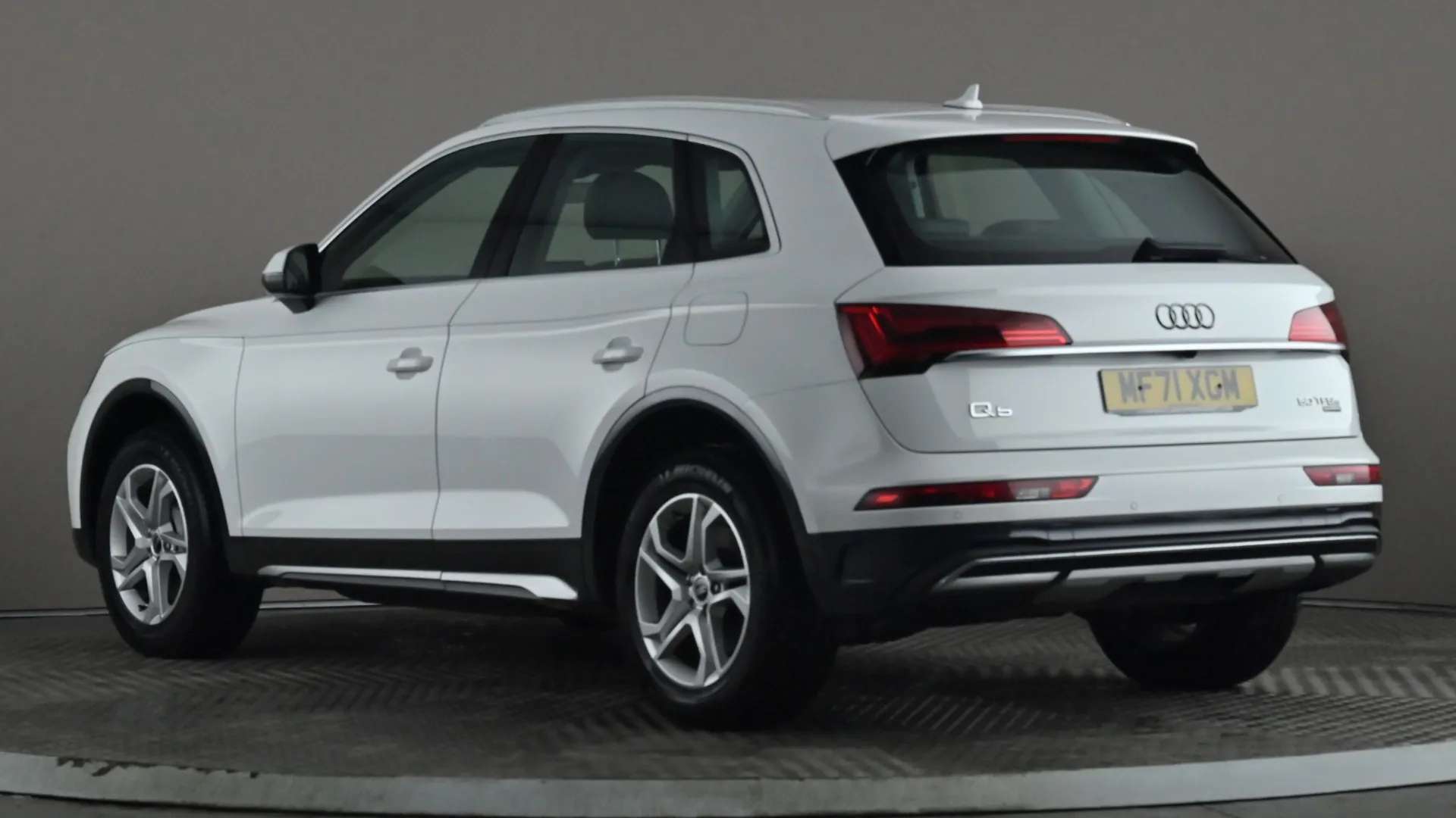 A 2021 AUDI Q5 50 TFSI e Quattro Sport S Tronic A 2021 AUDI Q5 50 TFSI e Quattro Sport S Tronic