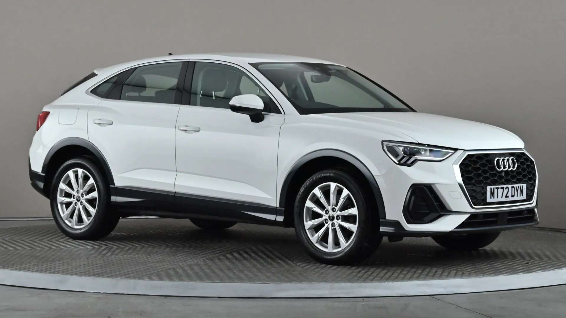A 2022 AUDI Q3 35 TFSI Sport S Tronic A 2022 AUDI Q3 35 TFSI Sport S Tronic