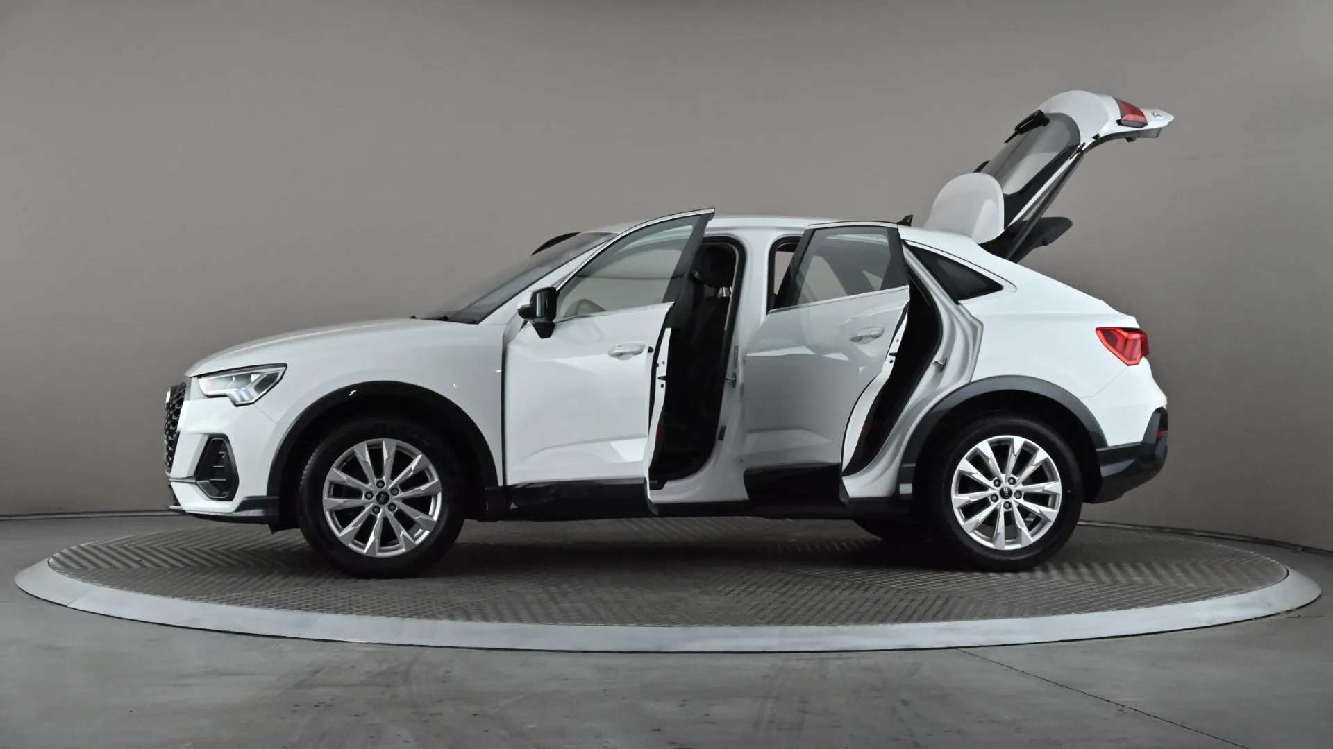 2022 AUDI Q3 2022 AUDI Q3