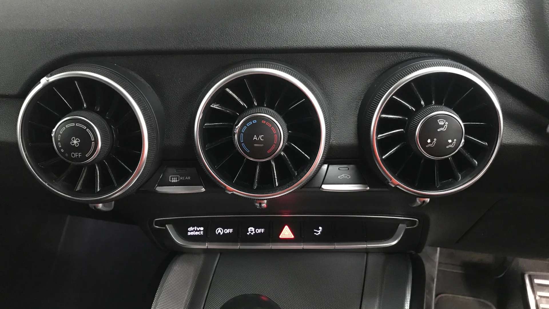 2022 AUDI TT 2022 AUDI TT
