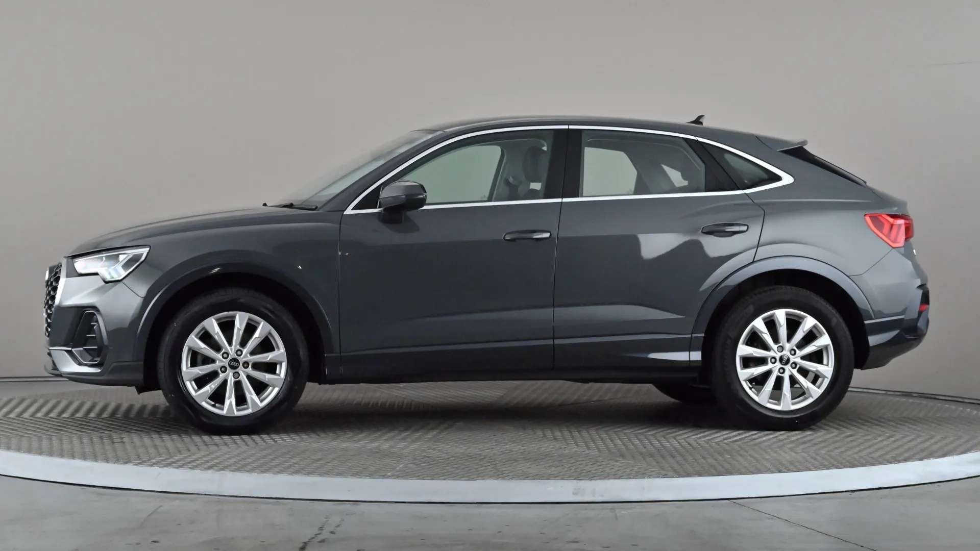 2021 AUDI Q3 2021 AUDI Q3