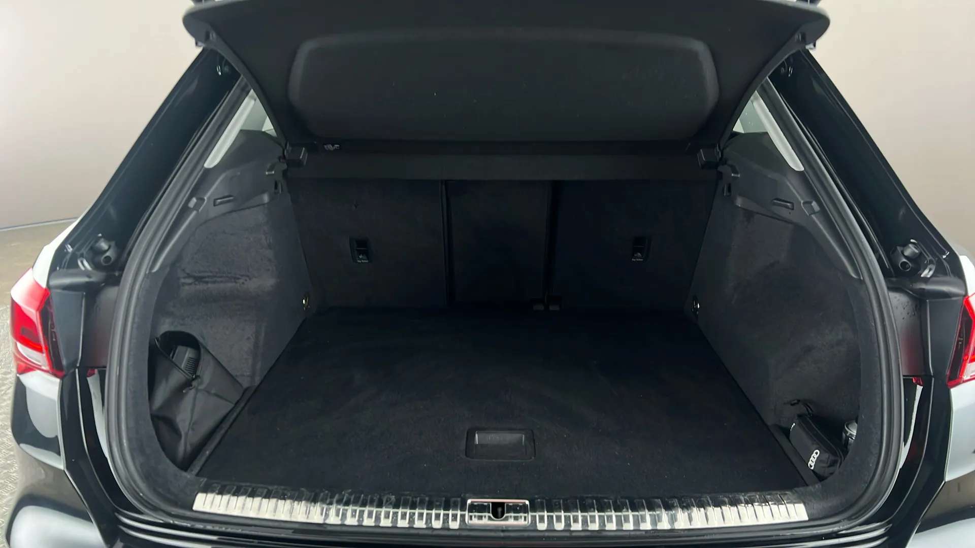 2023 AUDI Q3 2023 AUDI Q3