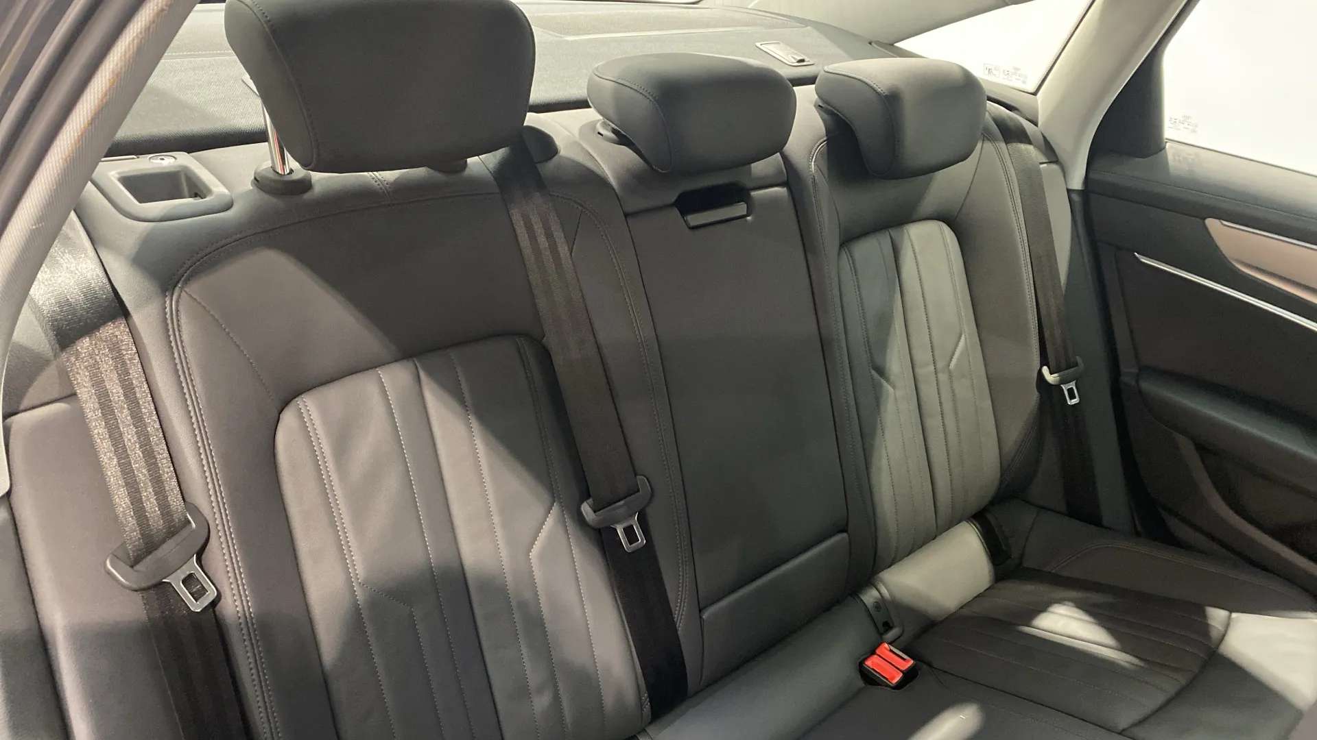 2021 AUDI A6 2021 AUDI A6