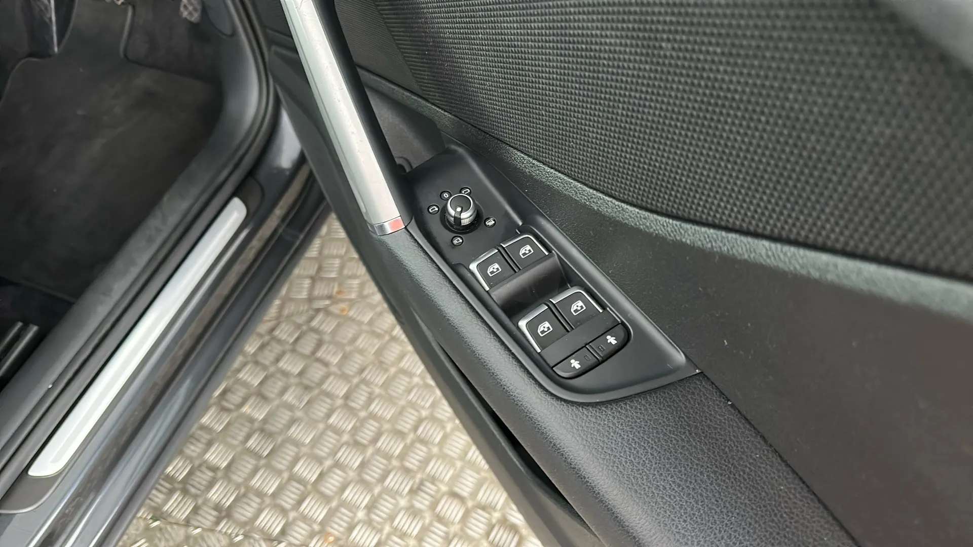 2022 AUDI Q2 2022 AUDI Q2