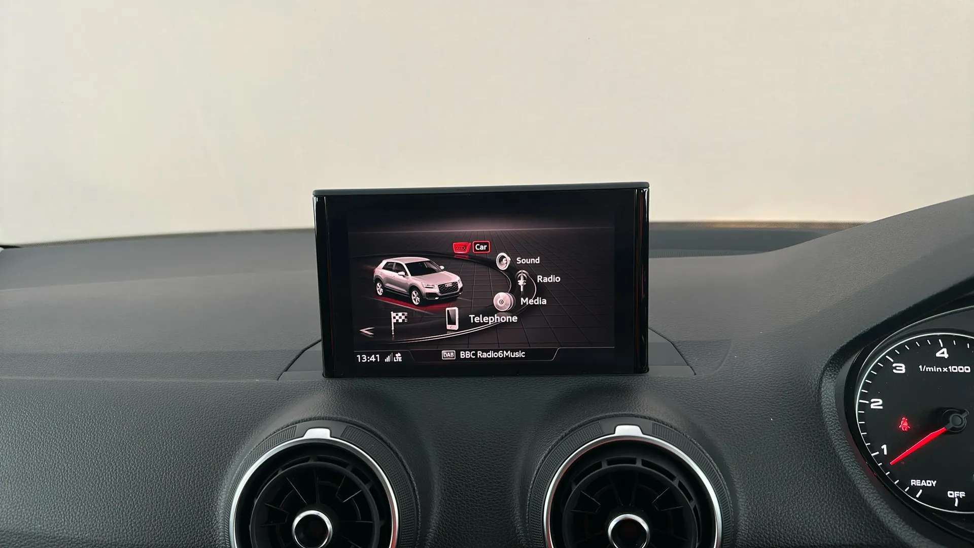 2020 AUDI Q2 2020 AUDI Q2