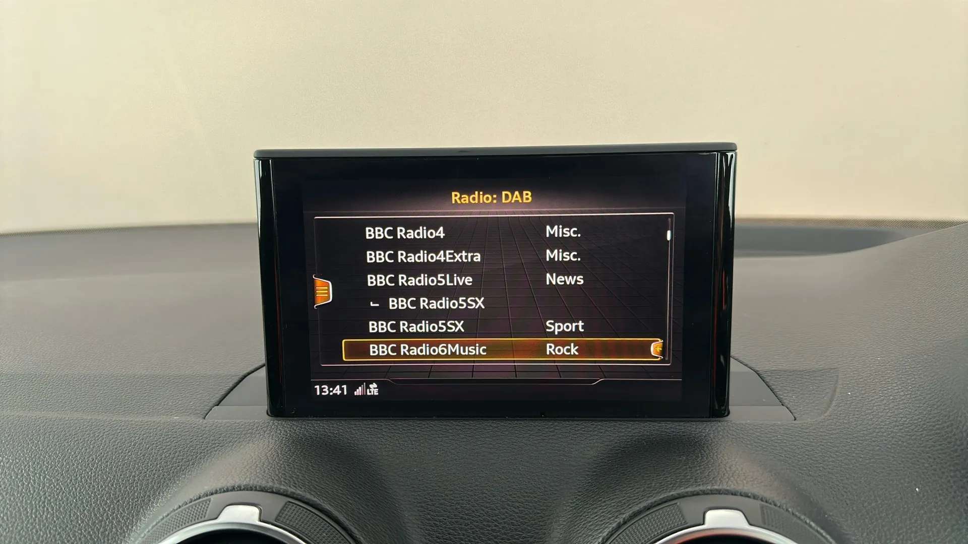 2020 AUDI Q2 2020 AUDI Q2