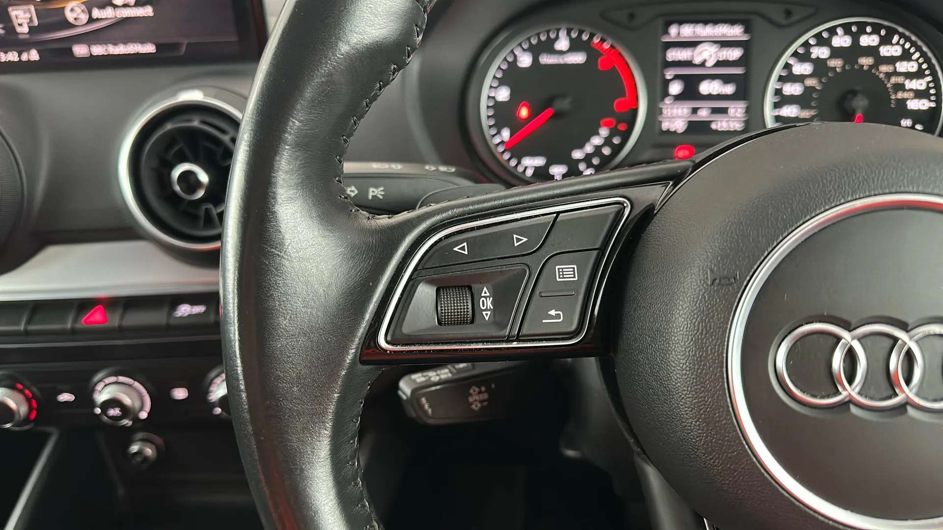 2020 AUDI Q2 2020 AUDI Q2