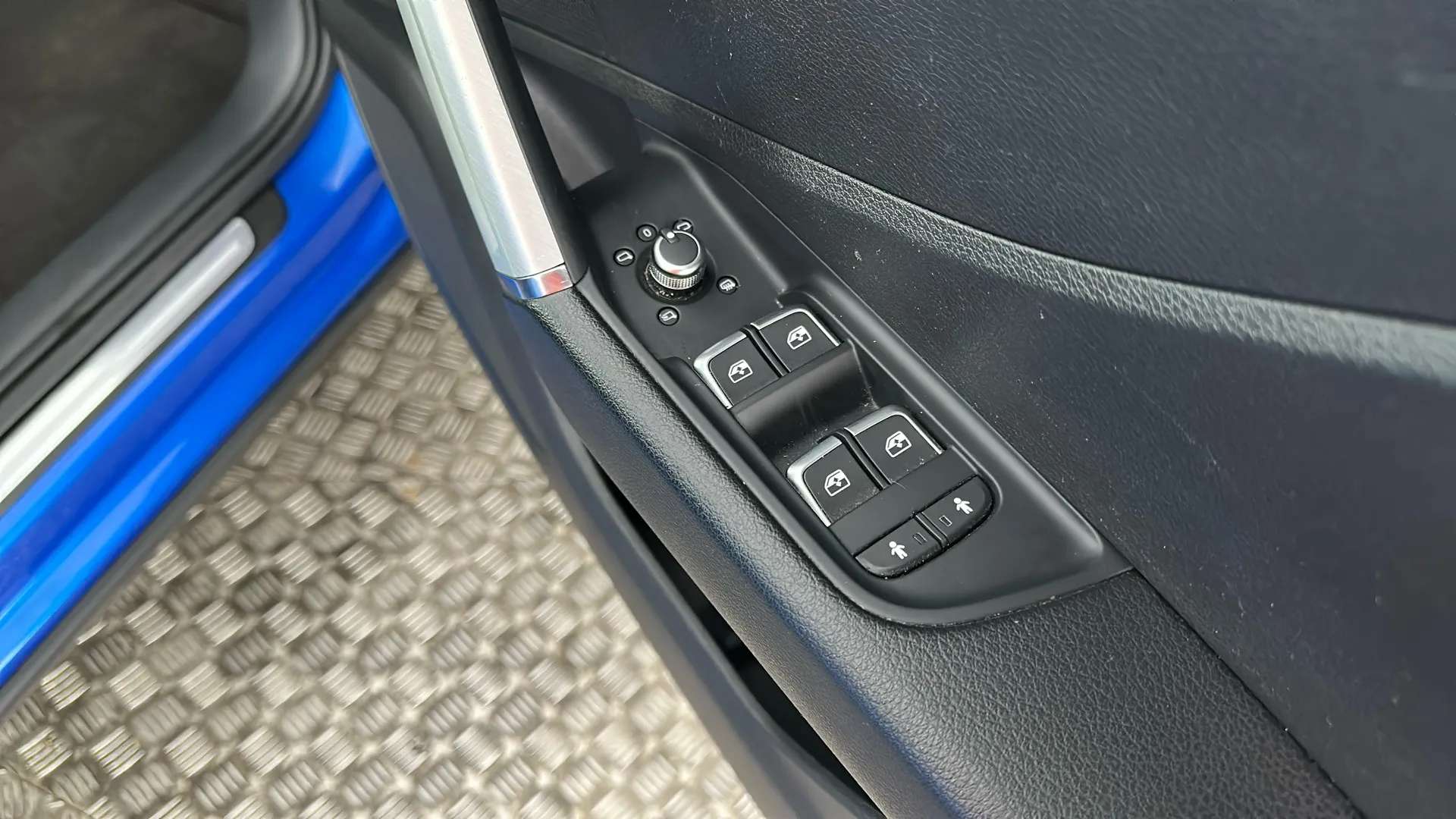 2020 AUDI Q2 2020 AUDI Q2