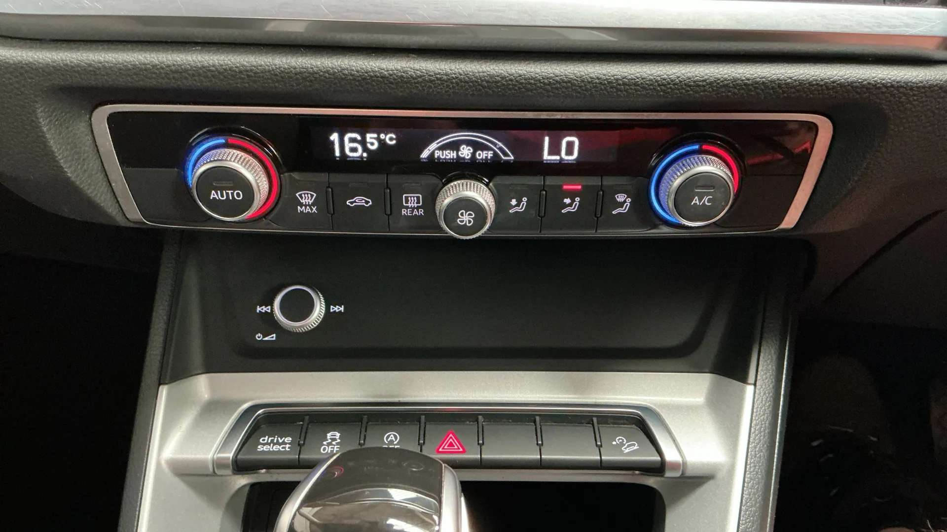 2021 AUDI Q3 2021 AUDI Q3