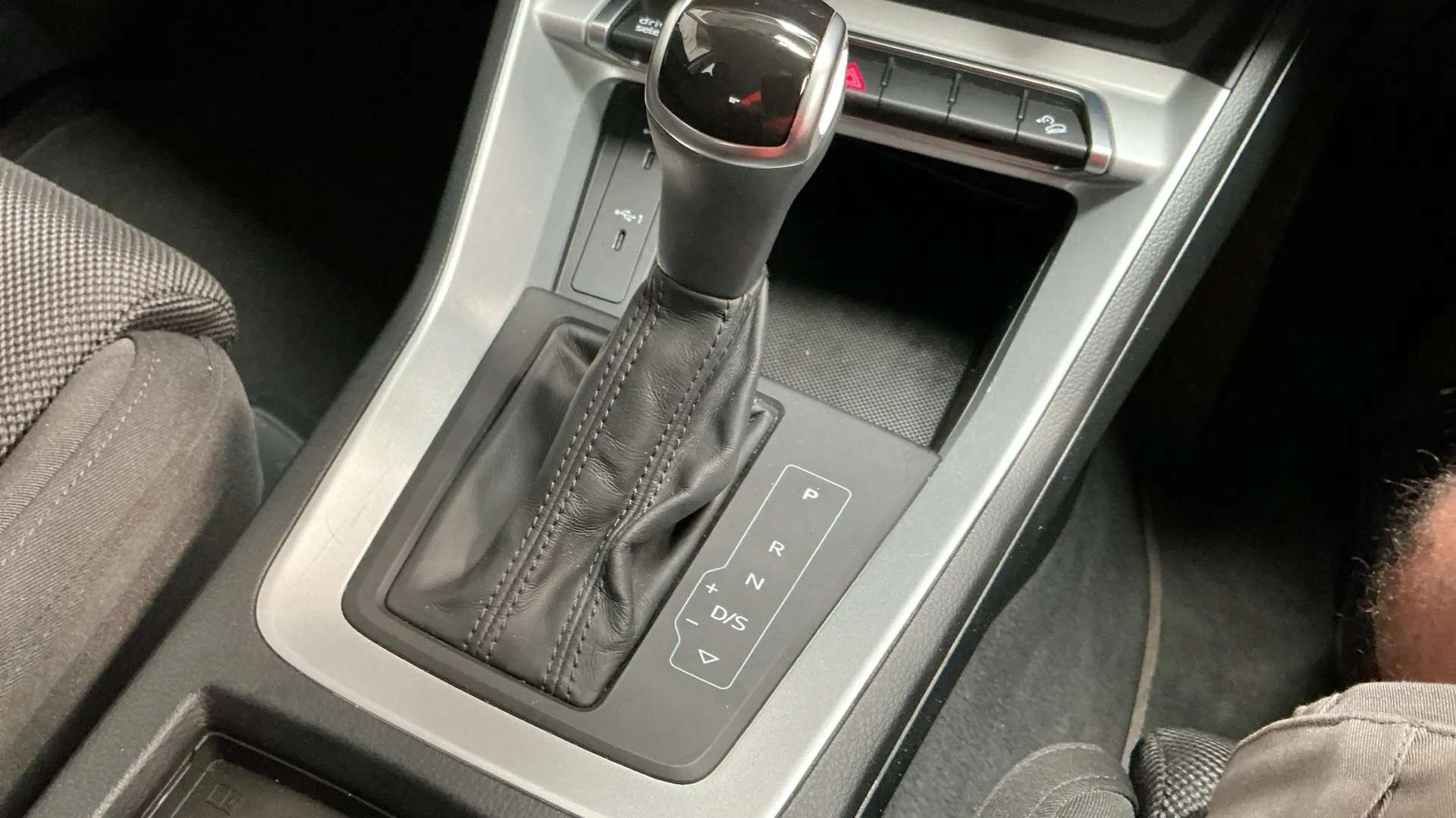 2021 AUDI Q3 2021 AUDI Q3