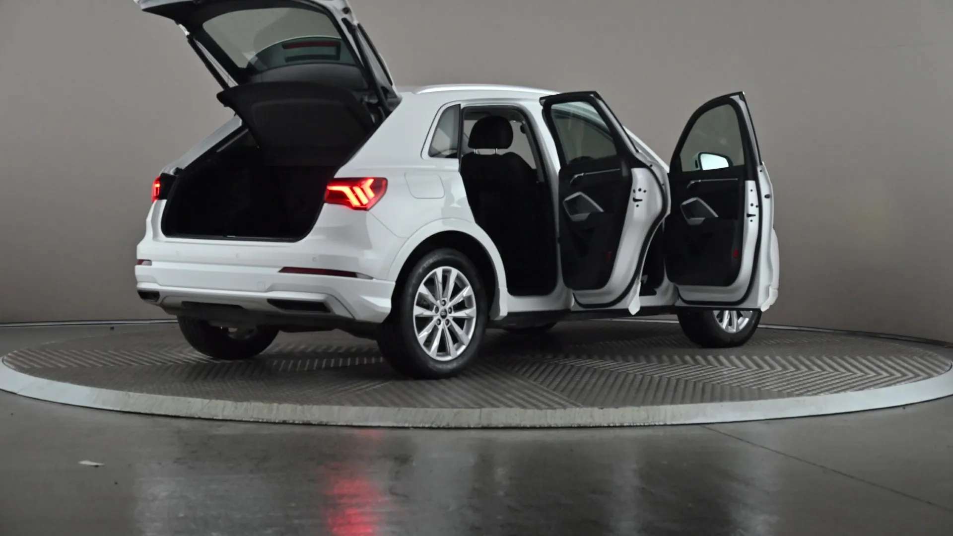 2021 AUDI Q3 2021 AUDI Q3