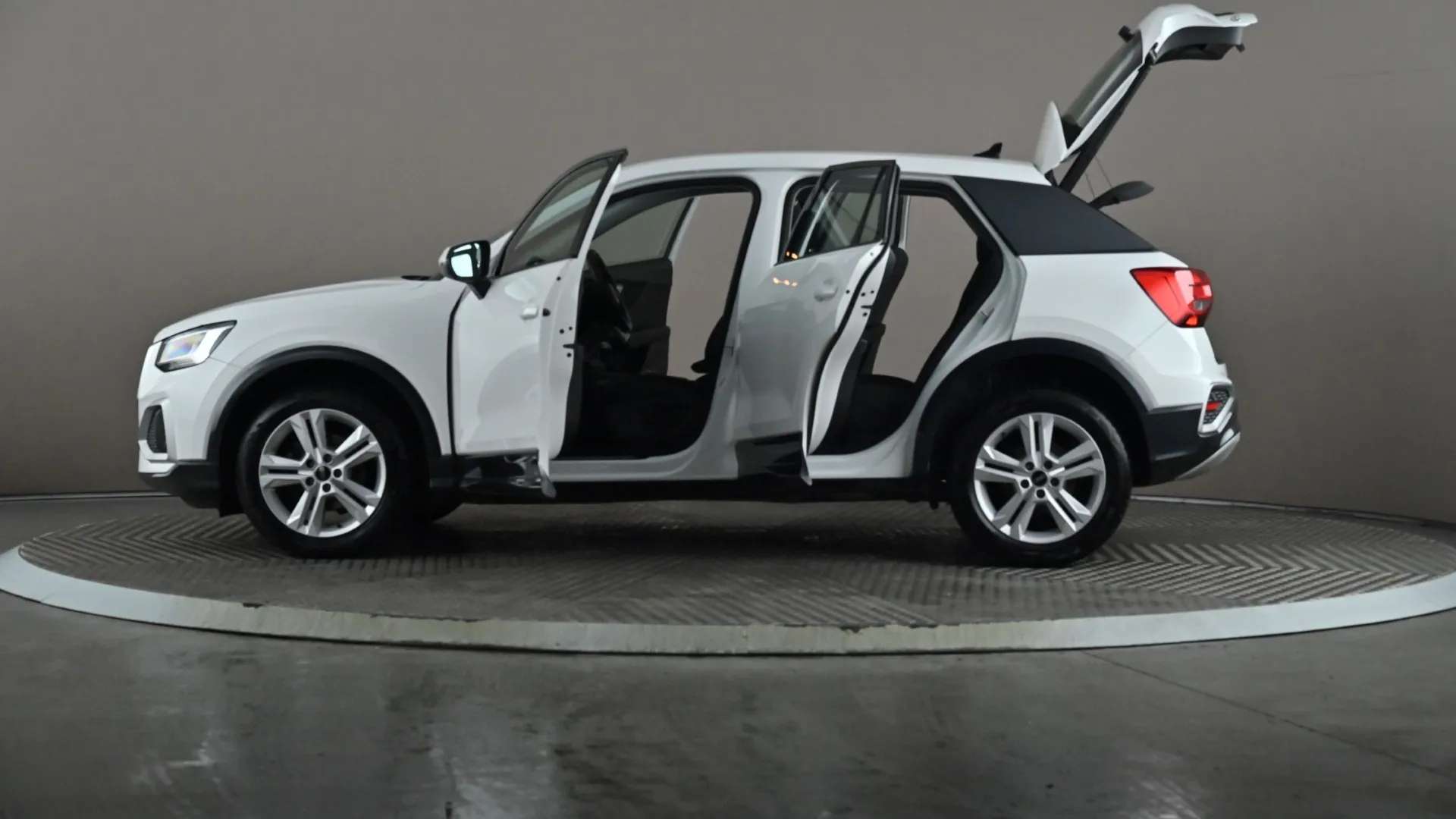 2023 AUDI Q2 2023 AUDI Q2