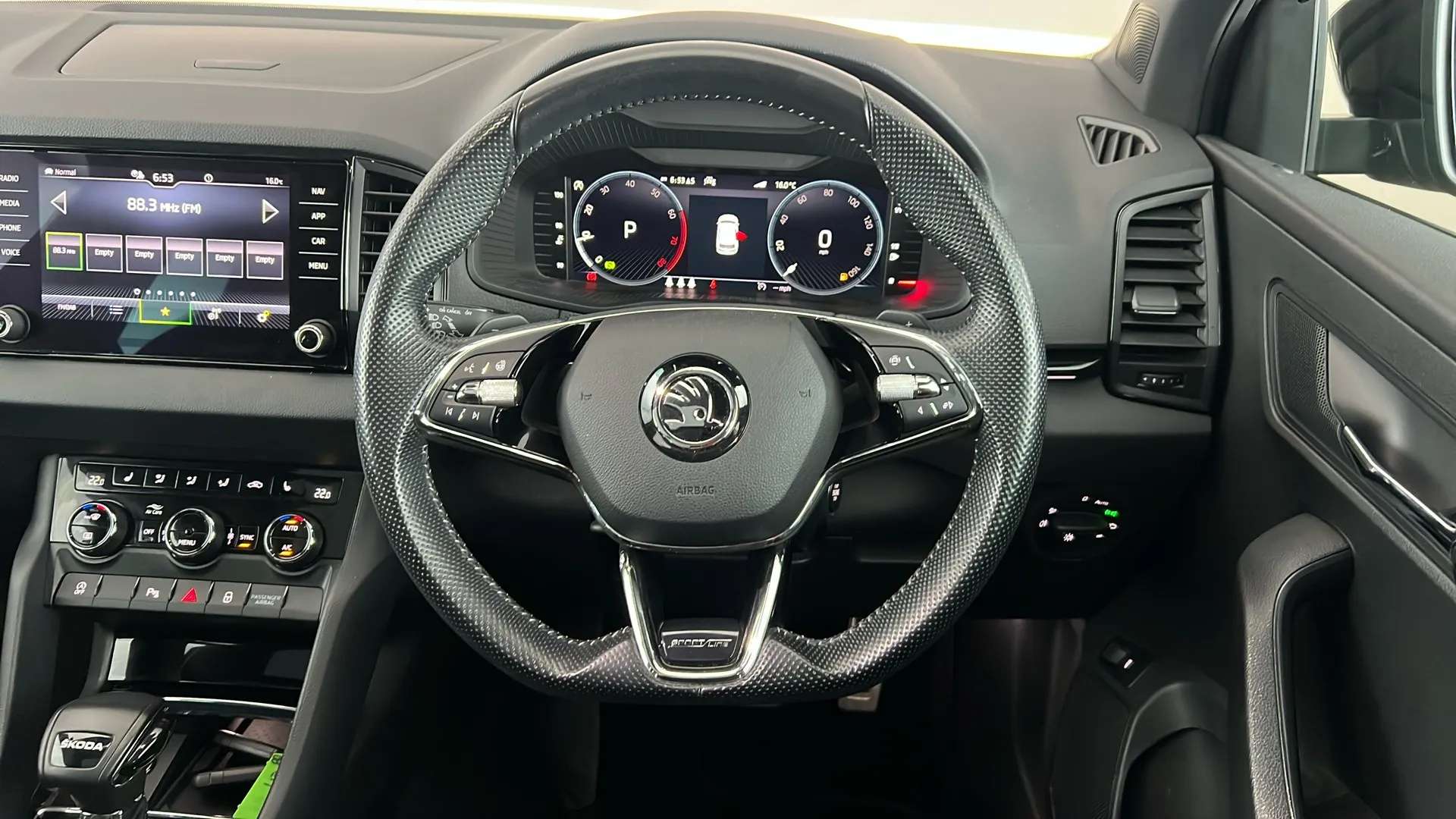 2022 SKODA KAROQ 2022 SKODA KAROQ