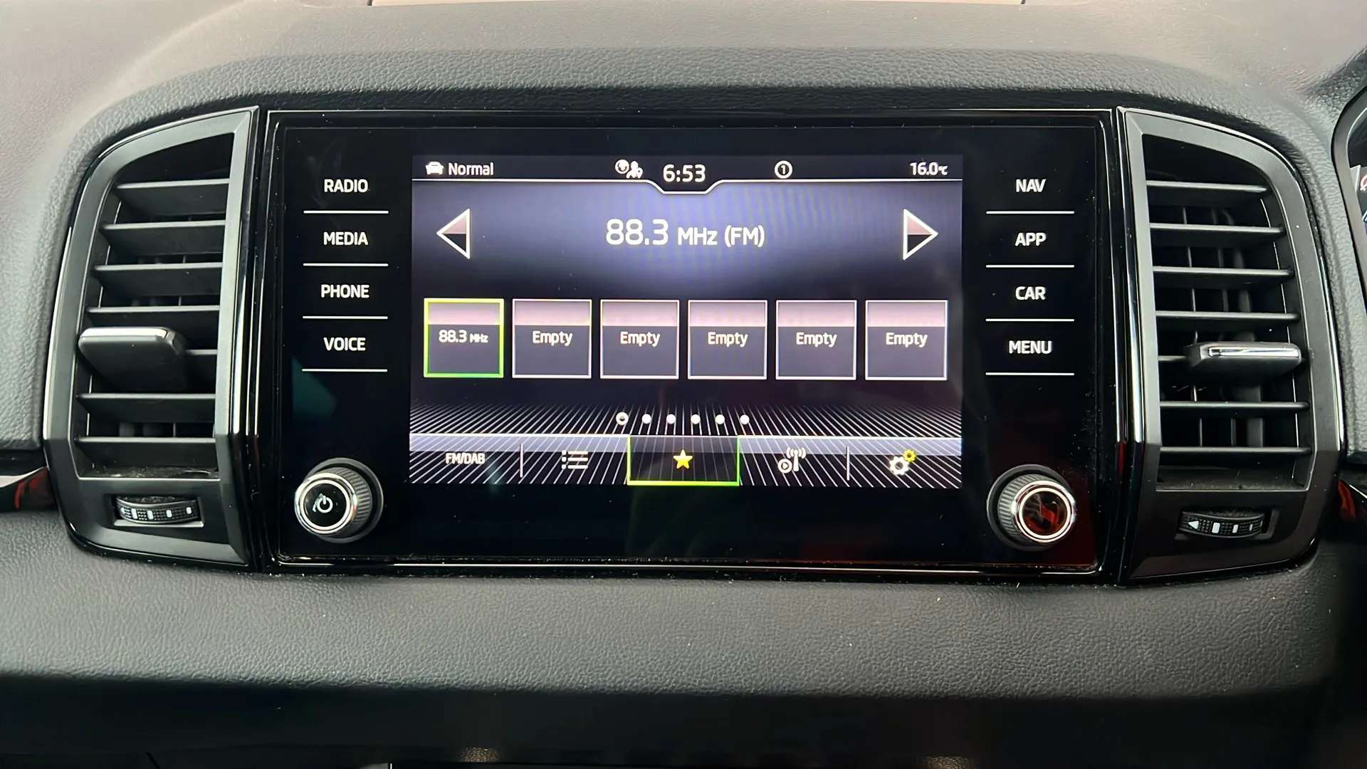 2022 SKODA KAROQ 2022 SKODA KAROQ